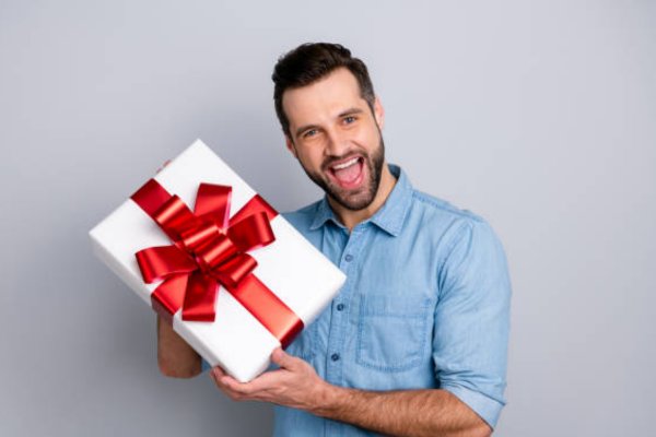 Erkek sevgiliye ne hediye verilir?