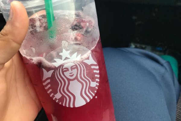 Evde Starbucks Berry Hibicus nasıl yapılır?