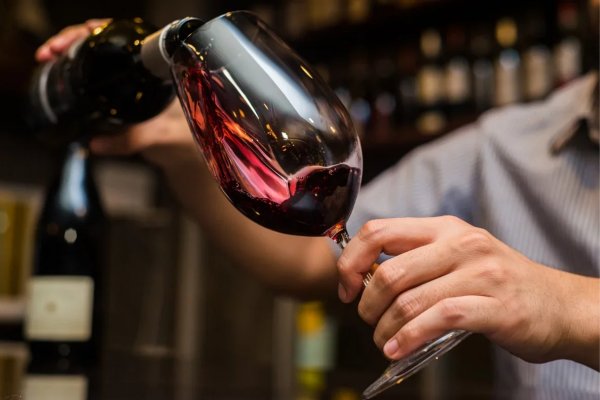 Kırmızı şarabın faydaları nelerdir?