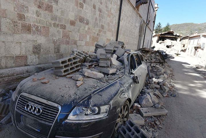 Depremde Hasar Gören Araçların Zararını Kasko Karşılar Mı? Araç Kaskosu ve Trafik Sigortası Deprem Hasarını Öder Mi?