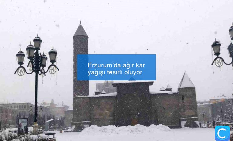 Erzurum’da ağır kar yağışı tesirli oluyor
