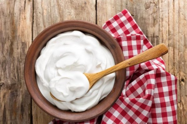 Yoğurdun faydaları nelerdir? Saç ve cilt güzelliği için kullanılan yoğurt suyu ne işe yarar? Bonus: Evde yoğurt nasıl yapılır?